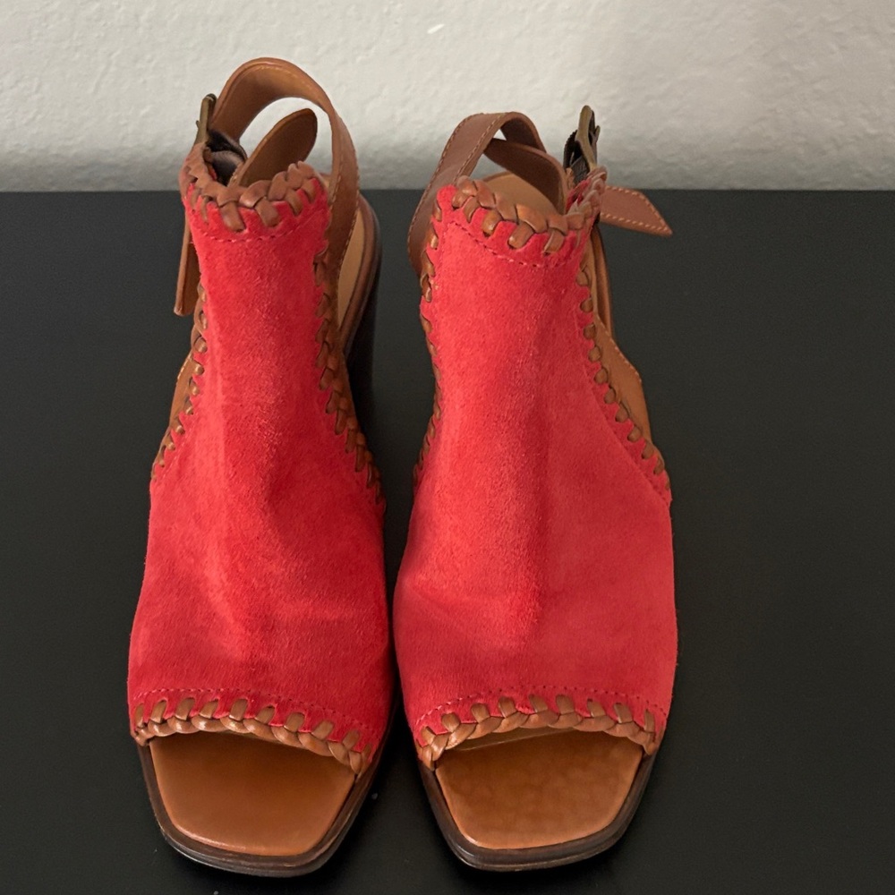 Stylish Red and Brown Frye Women's Sandals